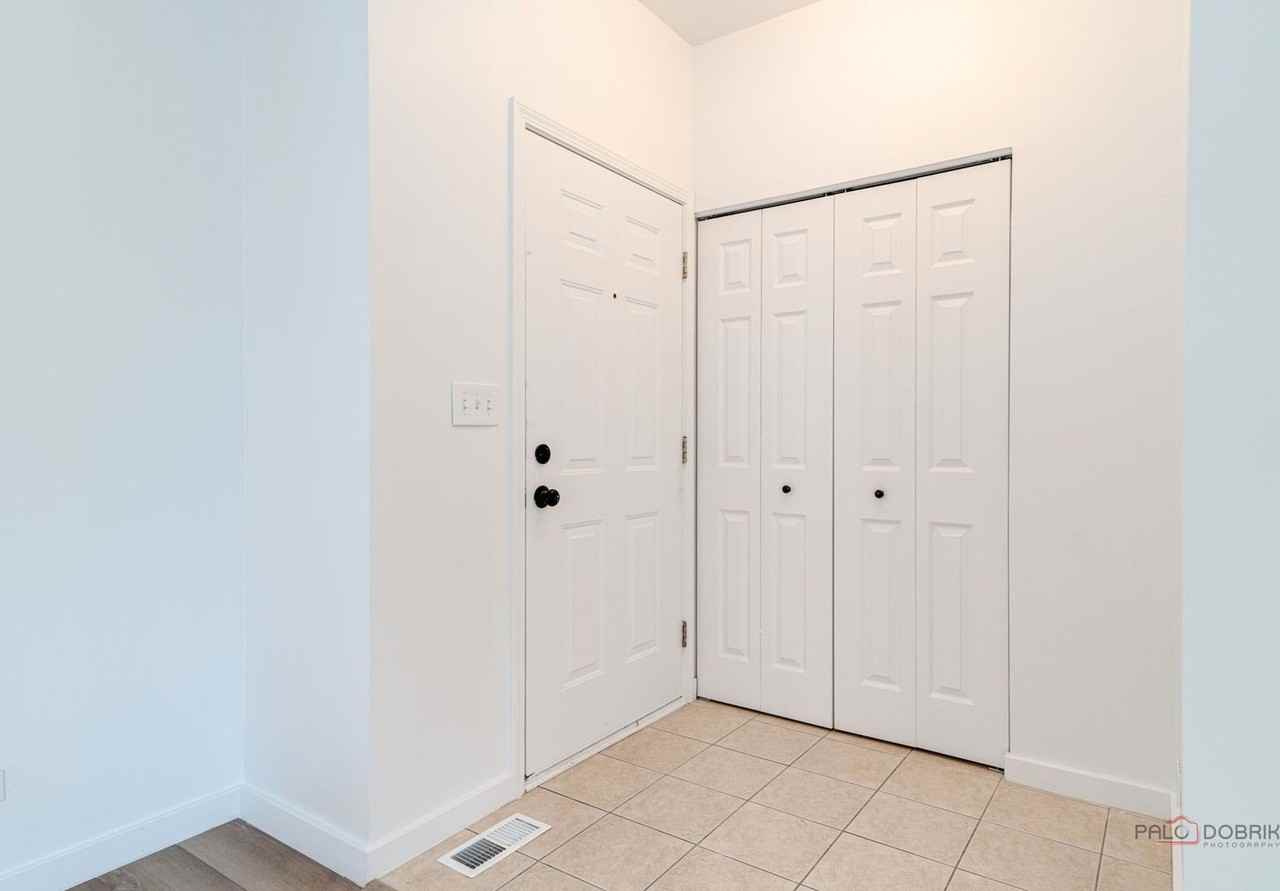 178 W Hampton Dr - Photo 2 of 30
