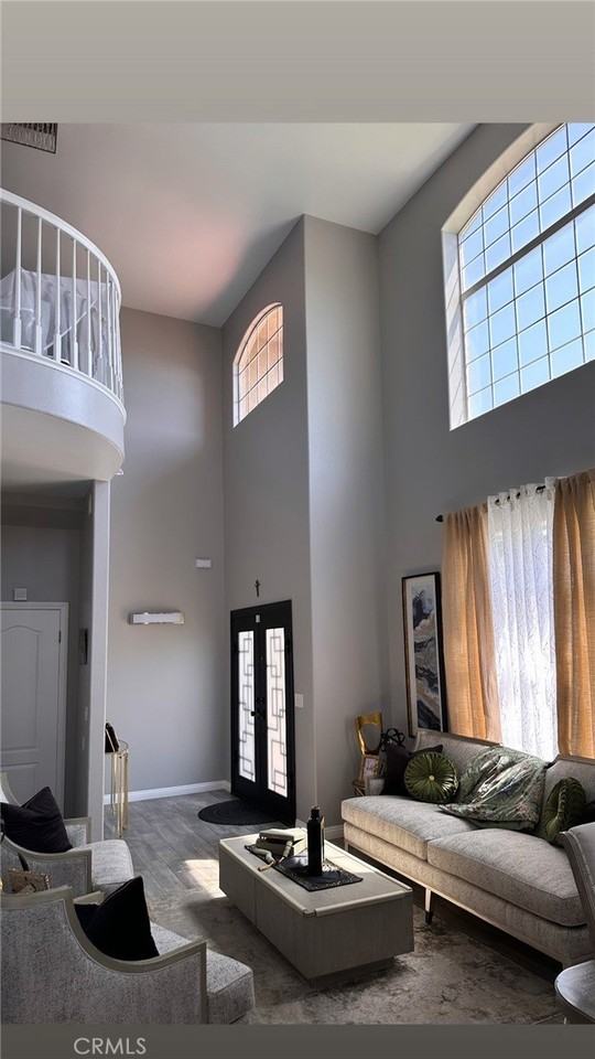 495 Woodbluff St - Photo 5 of 13