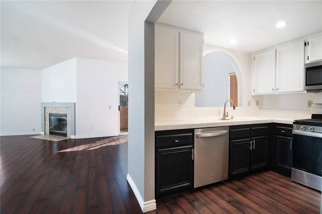 25126 Steinbeck Ave #H - Photo 2 of 22