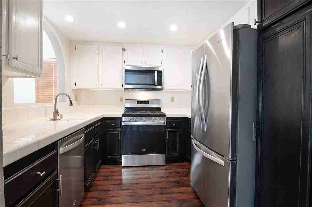 25126 Steinbeck Ave #H - Photo 3 of 22