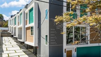 featured image of 2824 Rowena Ave #B