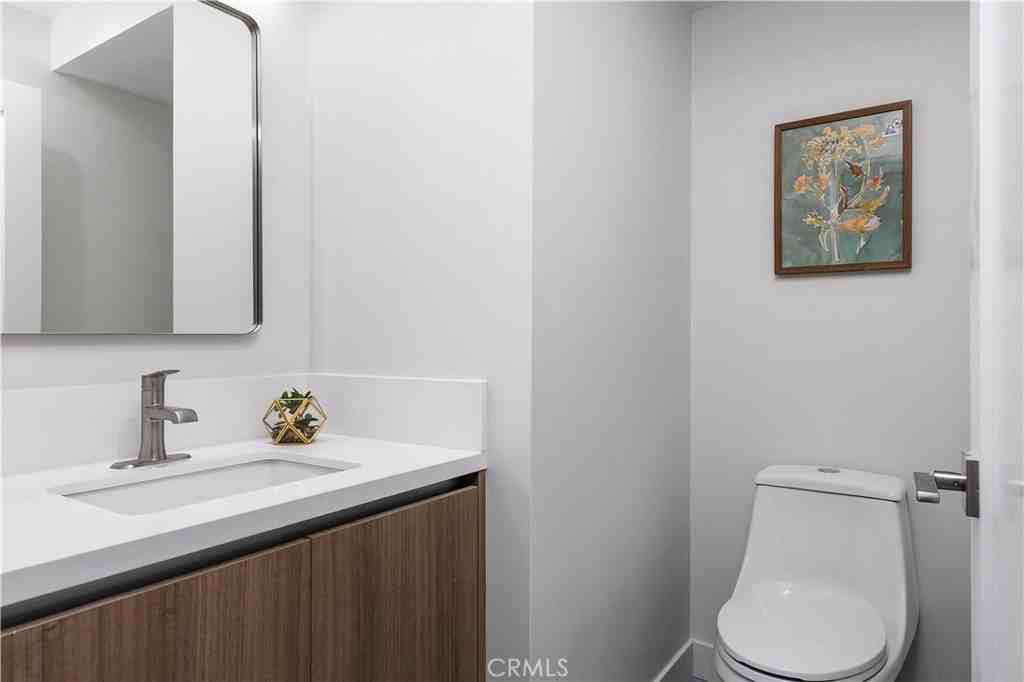 2824 Rowena Ave #B - Photo 6 of 25