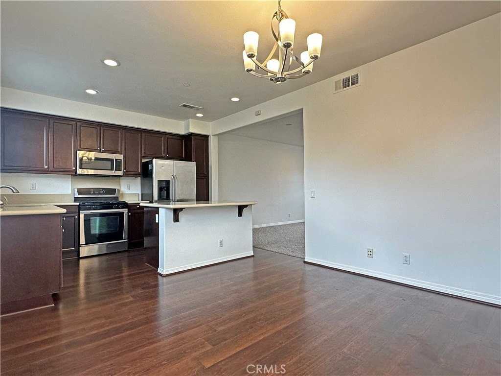 115 Cornell Ave - Photo 5 of 18