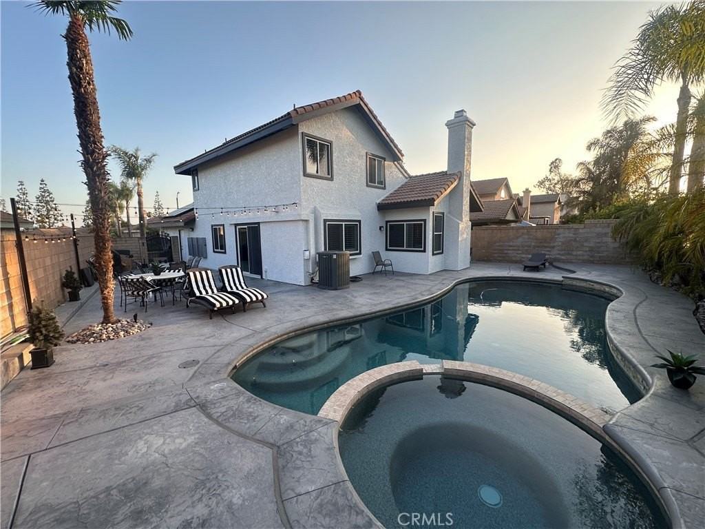 10574 Deerfield Dr - Photo 3 of 8