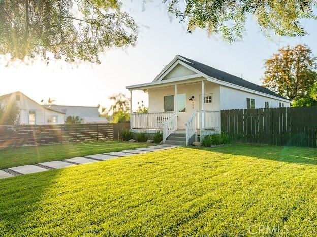 423 E Stuart Ave - Photo 2 of 42