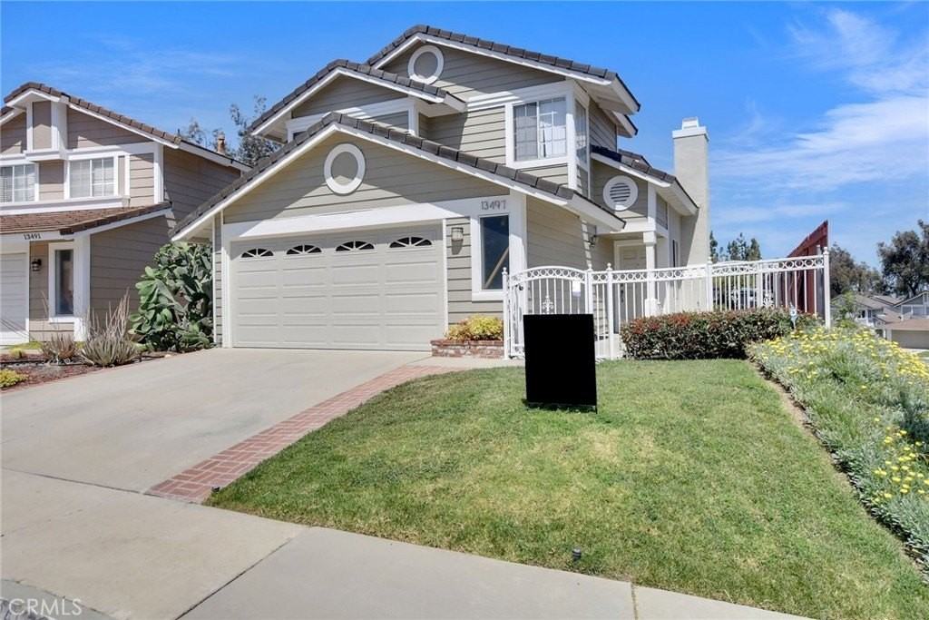 13497 Melody Rd - Photo 2 of 29