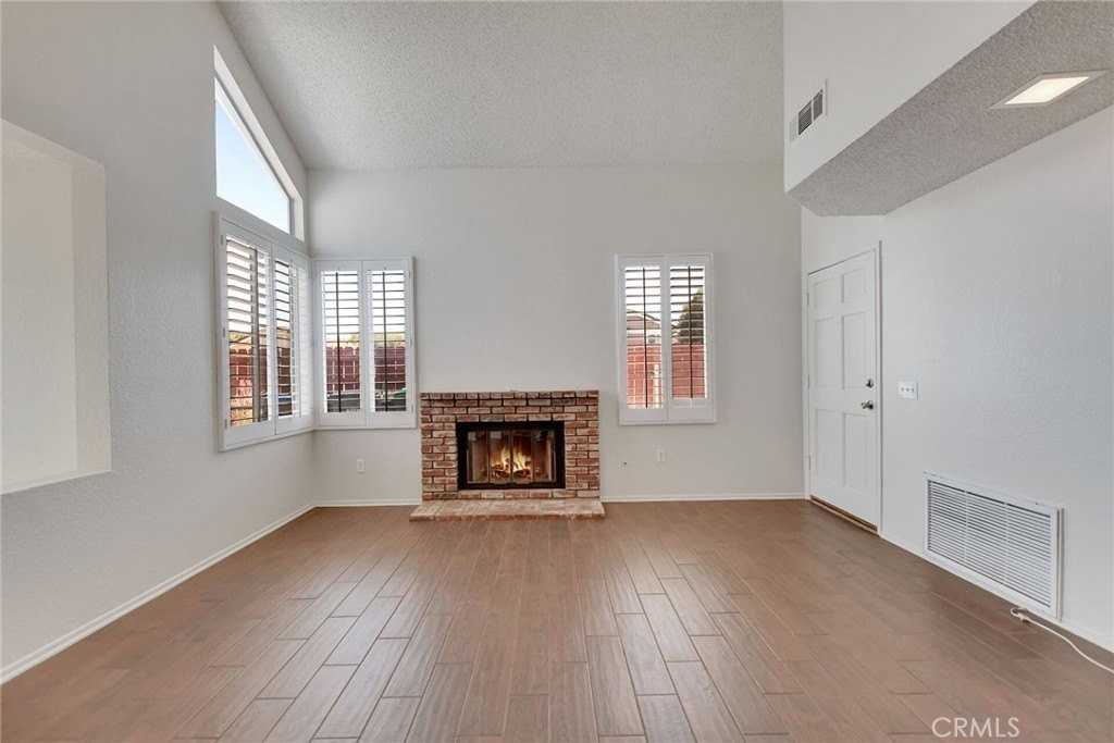 13497 Melody Rd - Photo 5 of 29