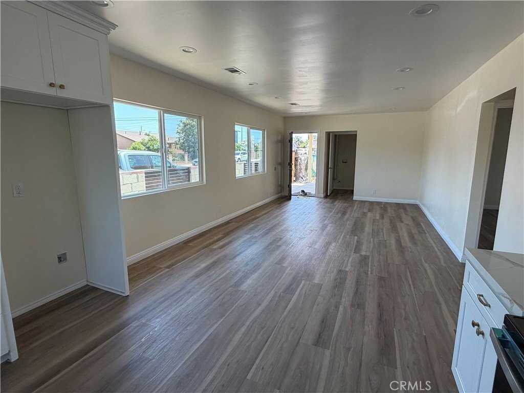 3234 Vineland Ave #A - Photo 7 of 19