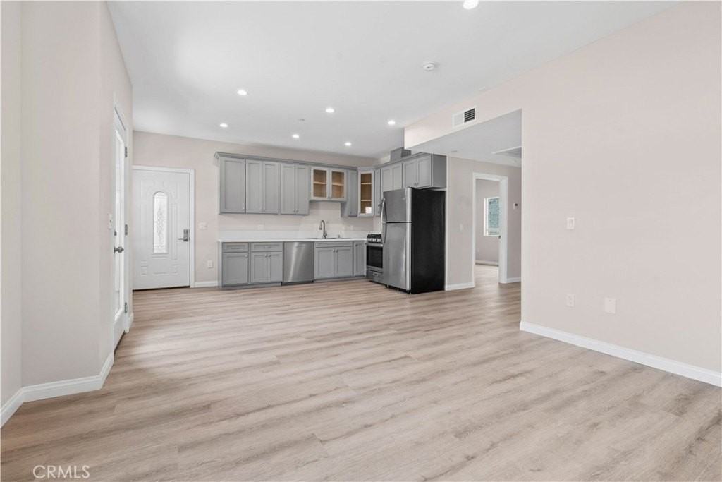 217 W Avenue 37 - Photo 4 of 13