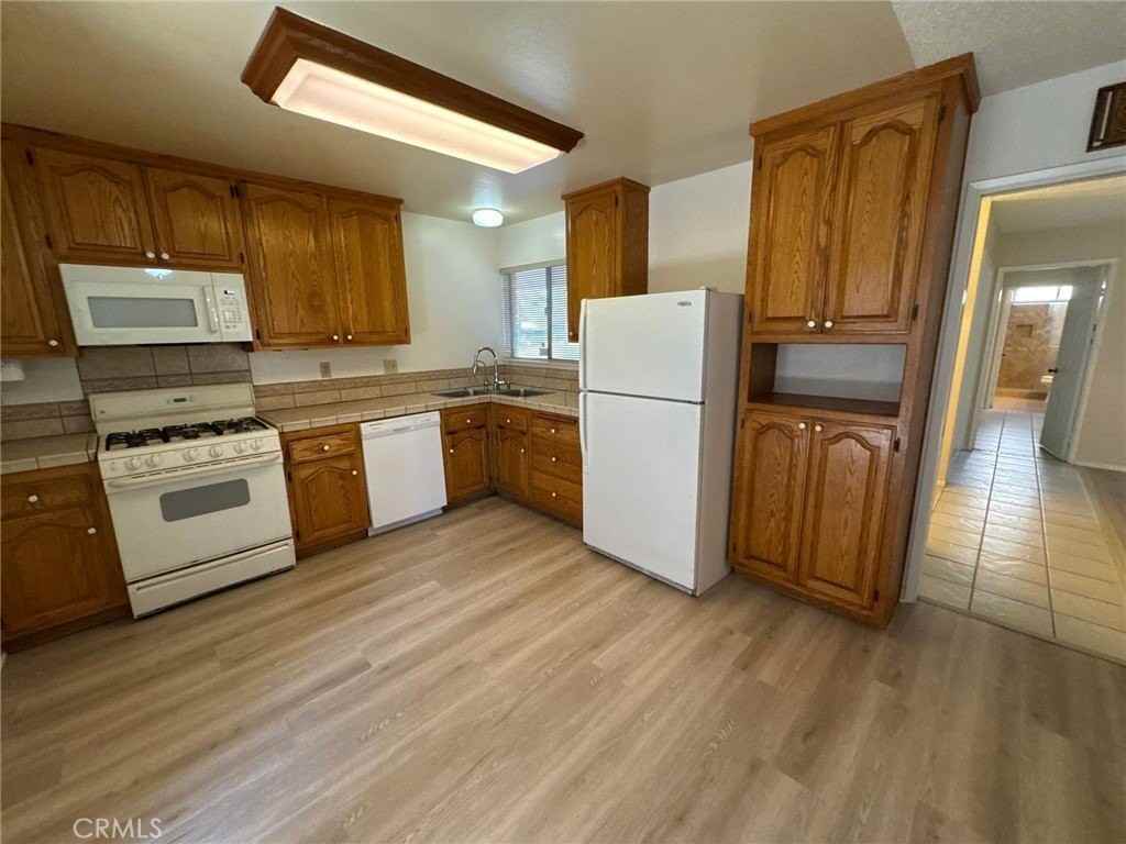 Crestone Dr - Photo 3 of 23