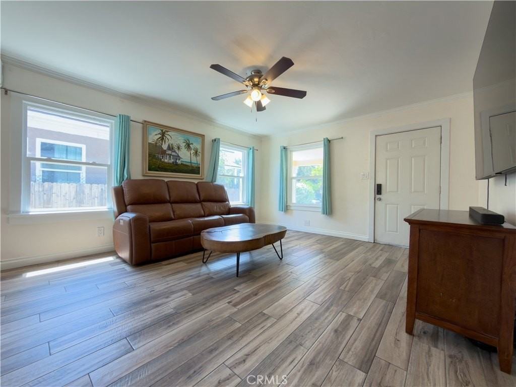 940 Cypress Ave - Photo 2 of 26
