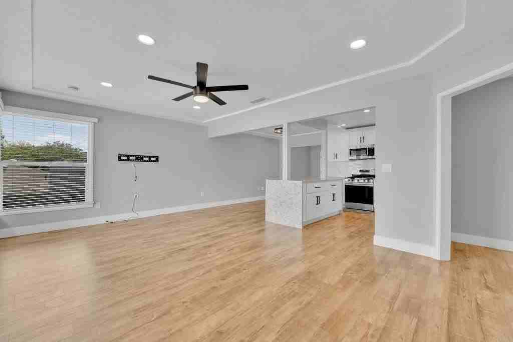 4324 Cartagena Dr - Photo 6 of 42