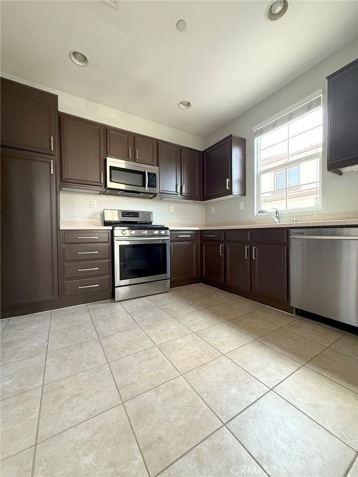13201 Copra Ave - Photo 2 of 21