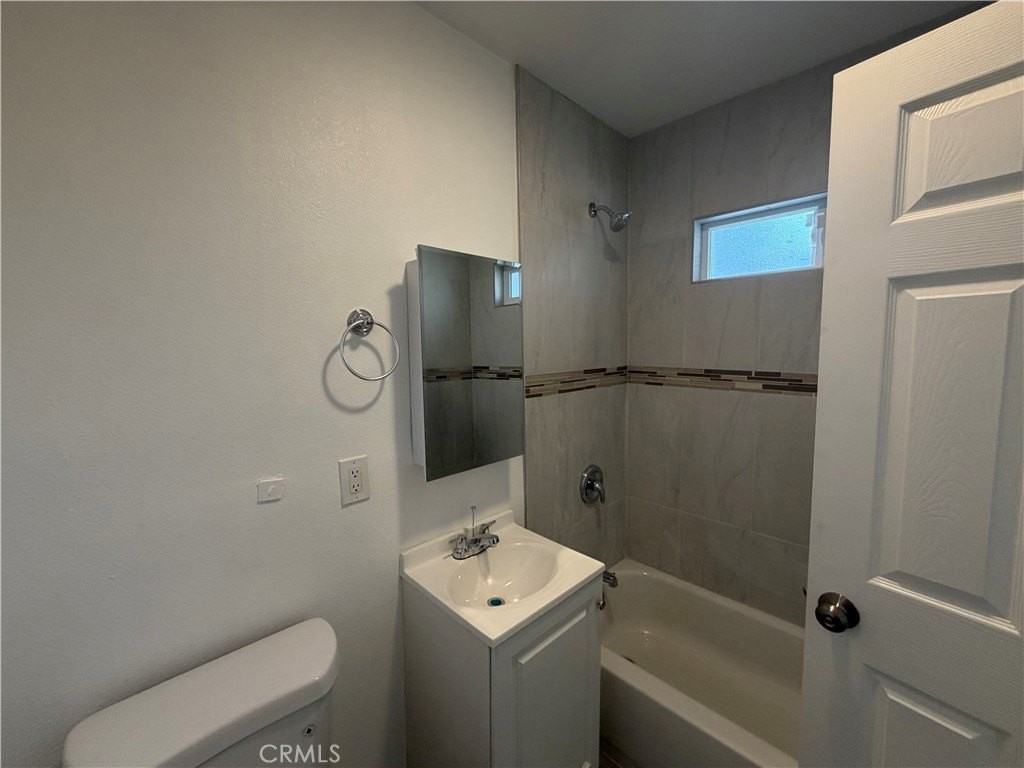 714 Atlantic Ave - Photo 5 of 6