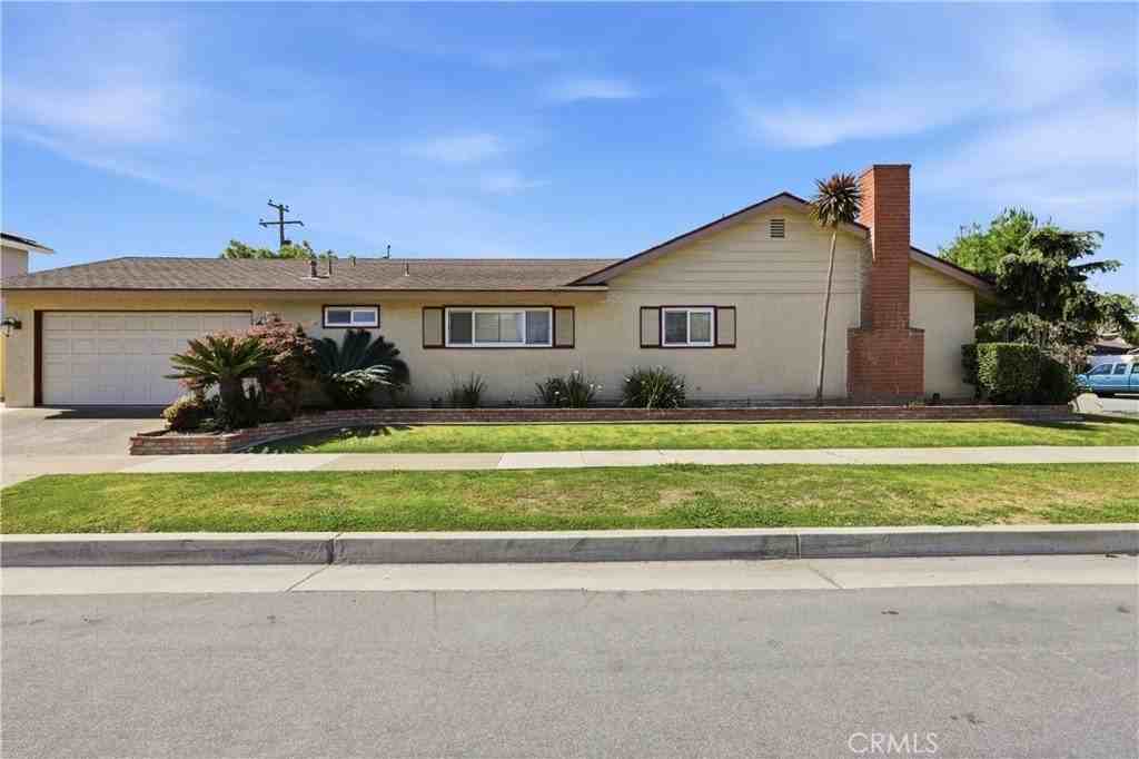 9306 Gregory St - Photo 4 of 41