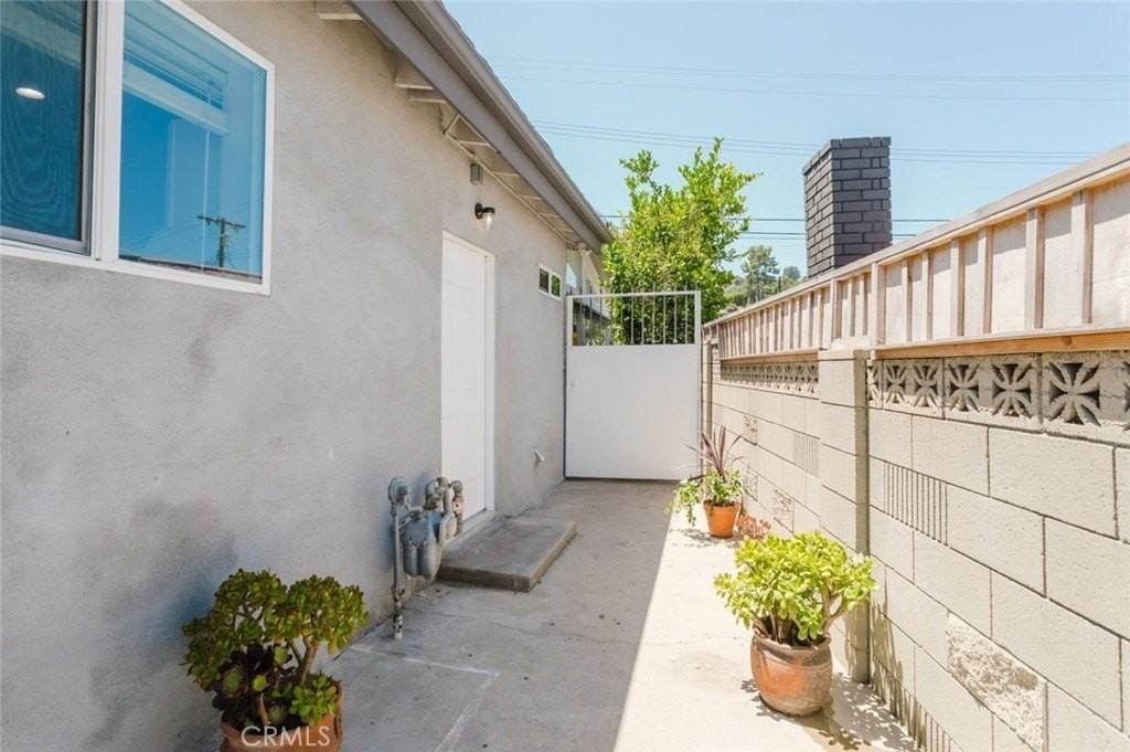 4207 Canoga Dr - Photo 3 of 16
