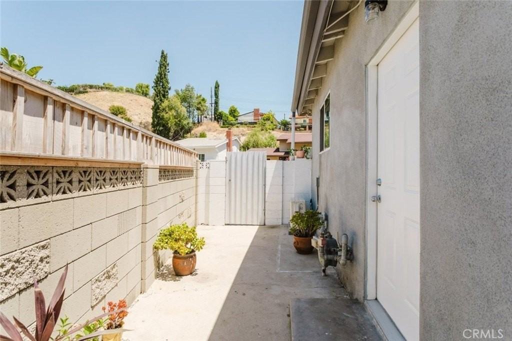 4207 Canoga Dr - Photo 4 of 16