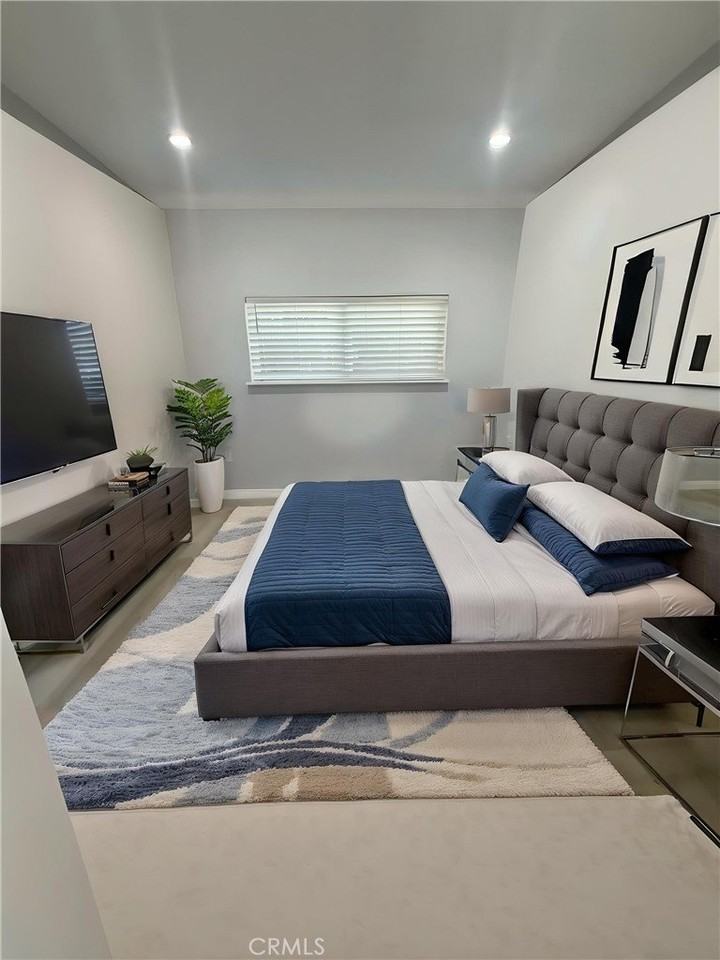 6504 Hesperia Ave - Photo 2 of 11