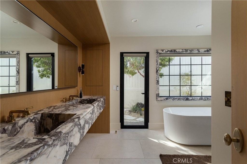 2703 Via Montecito - Photo 3 of 50