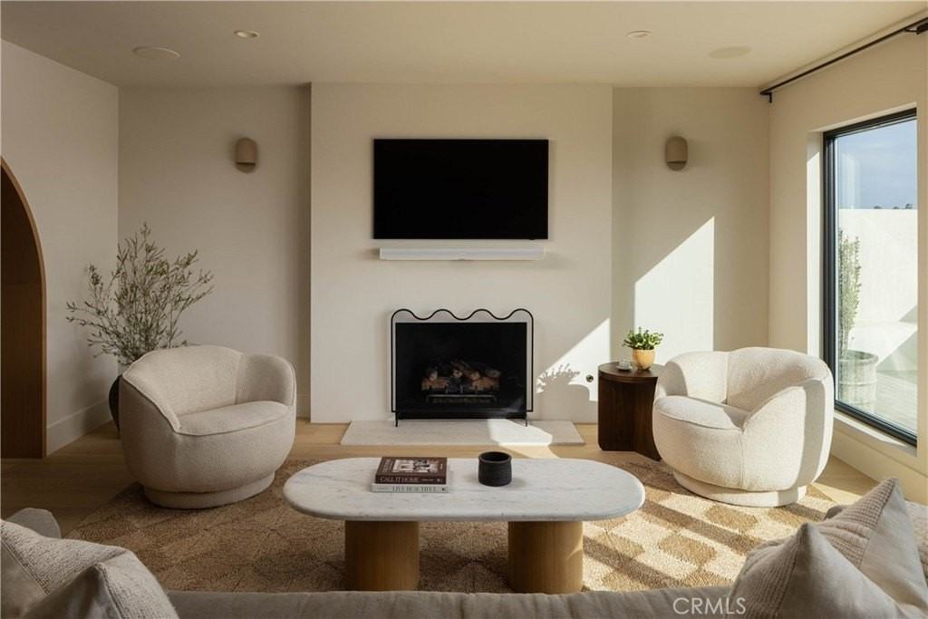 2703 Via Montecito - Photo 7 of 50