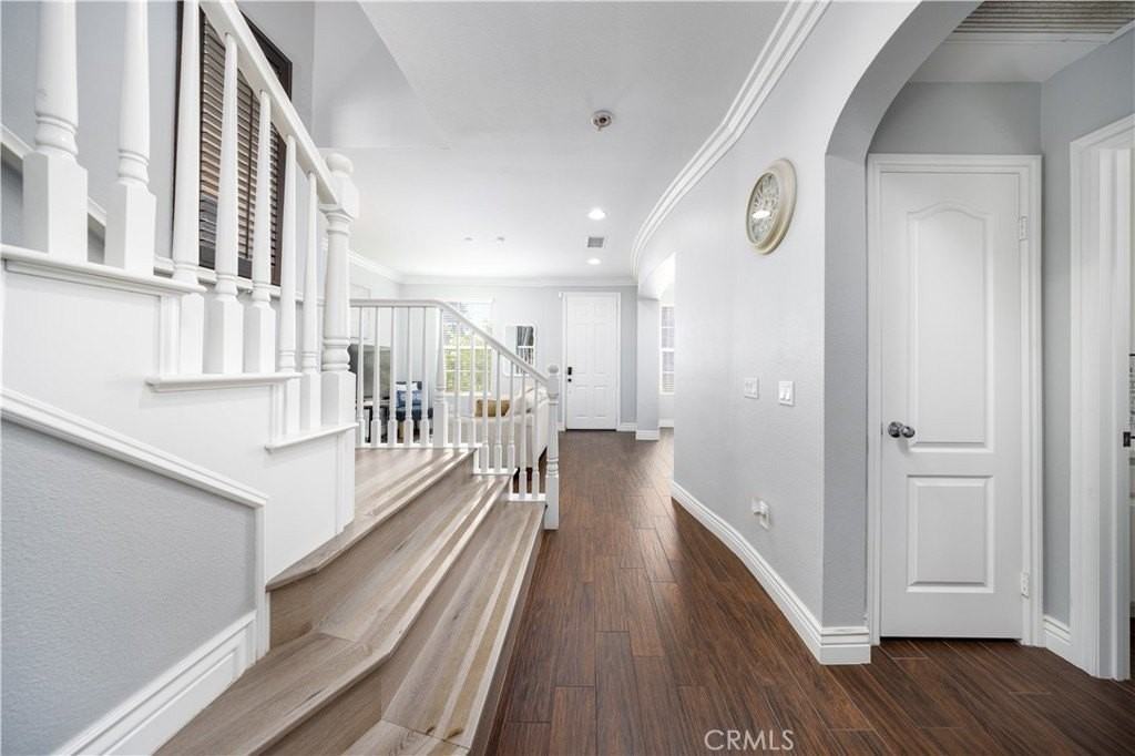 5457 Martingale Way - Photo 2 of 48