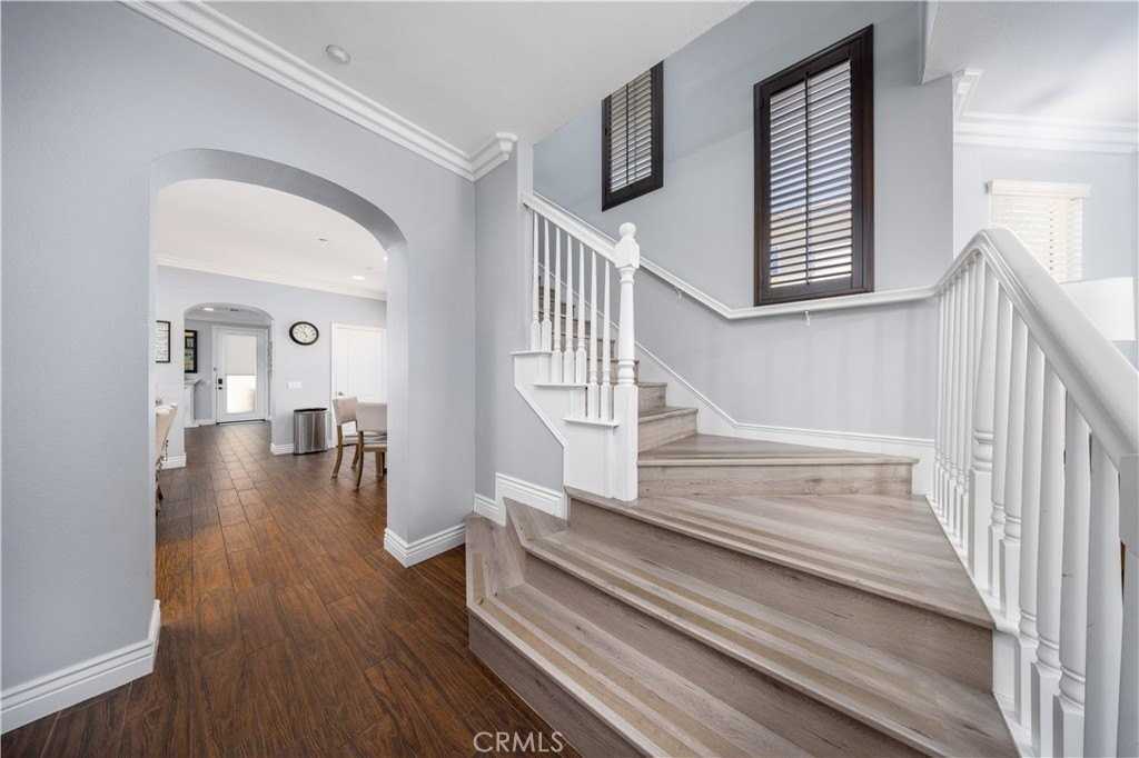 5457 Martingale Way - Photo 7 of 48