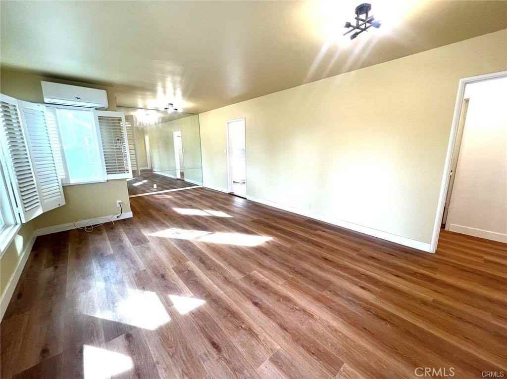 5309 Garypark Ave - Photo 3 of 4
