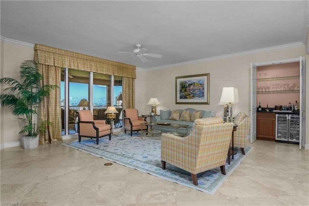 8787 Bay Colony Dr #906 - Photo 5 of 50