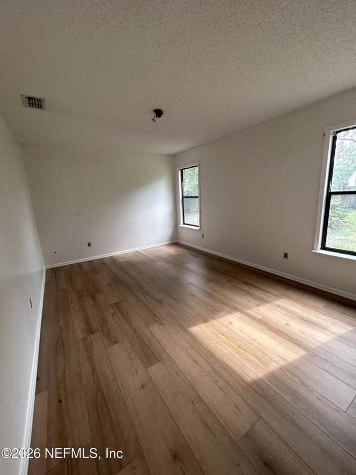 2443 Footbridge Ln - Photo 6 of 12