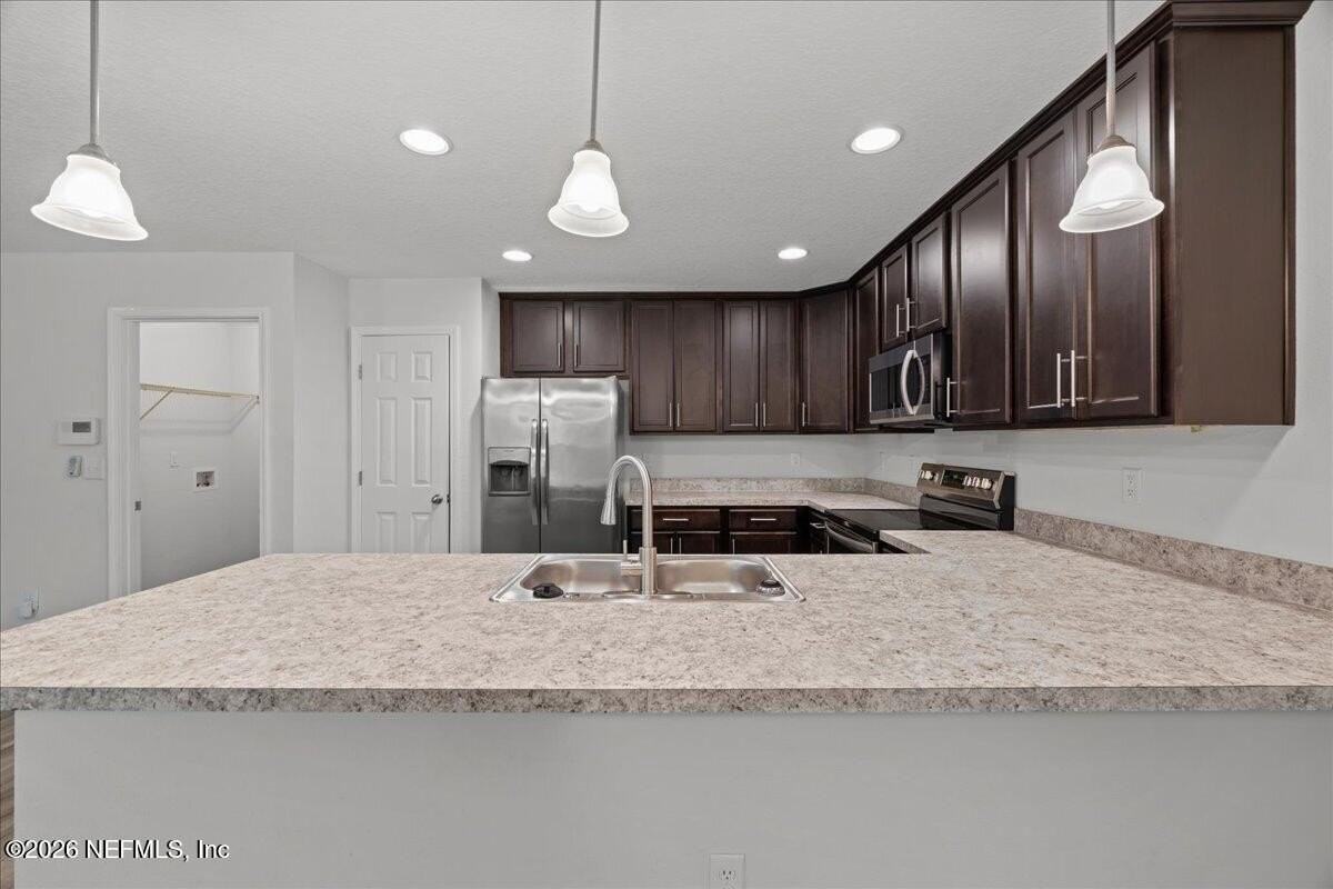 13949 Gossett St - Photo 7 of 19