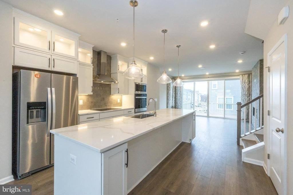 26050 Ridge Rd - Photo 6 of 50