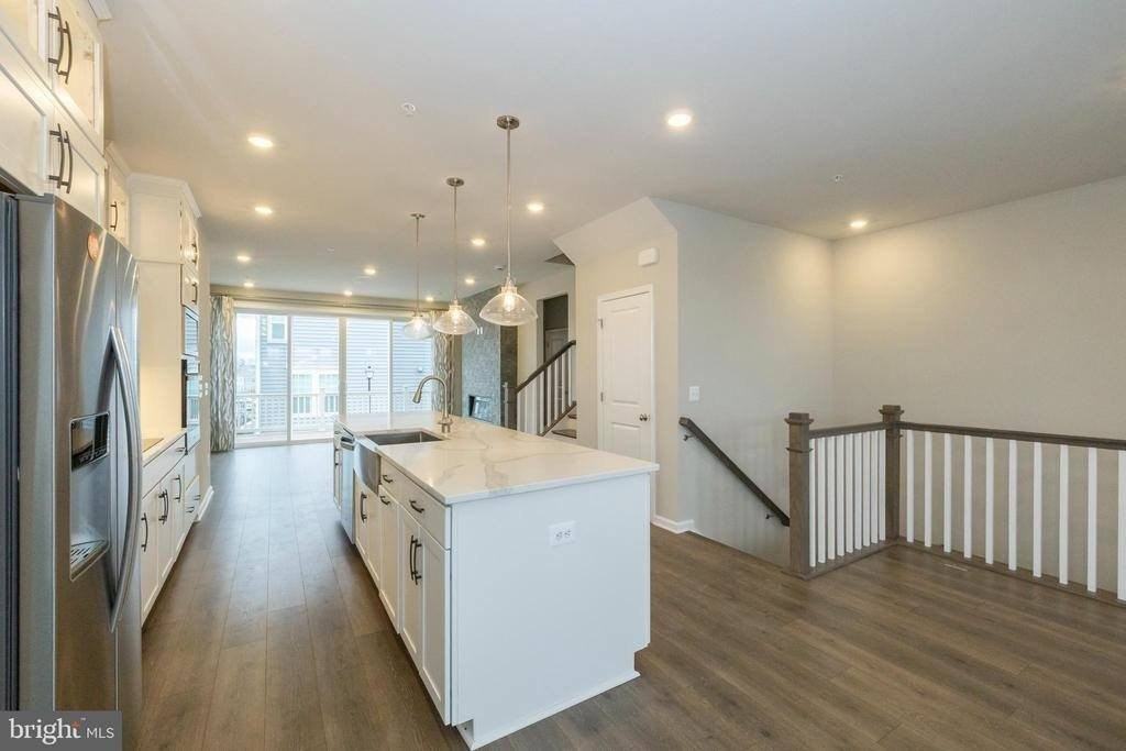 26050 Ridge Rd - Photo 7 of 50
