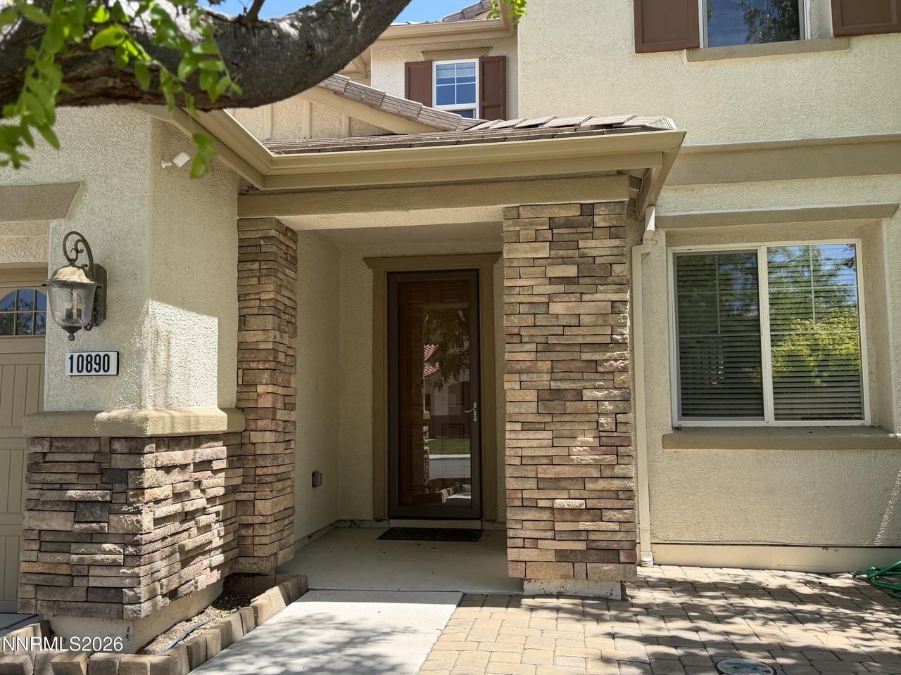 10890 Oakhaven Dr - Photo 4 of 28