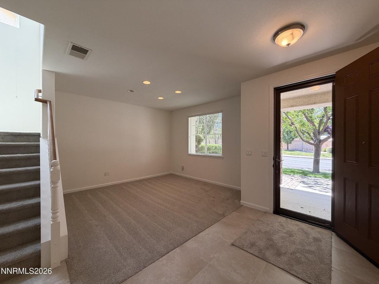 10890 Oakhaven Dr - Photo 5 of 28