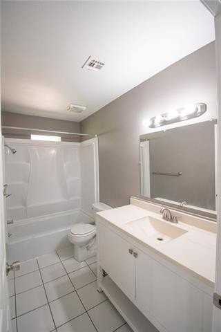 19341 Hiatt St - Photo 7 of 15