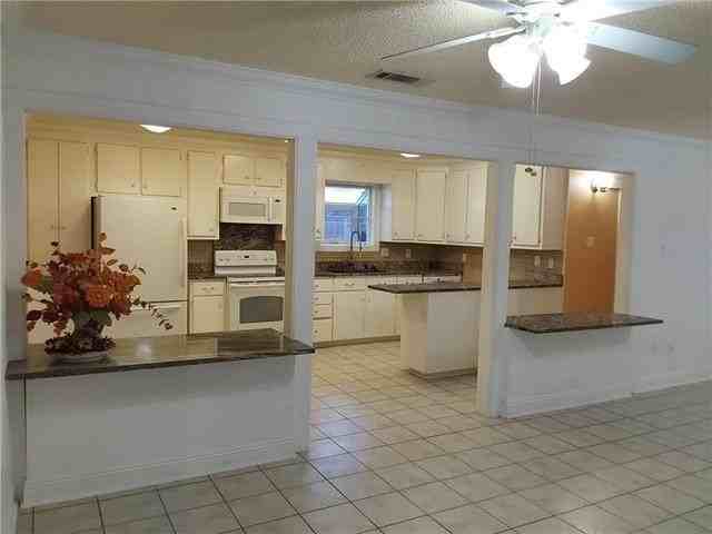 2025 Starling Dr - Photo 6 of 40