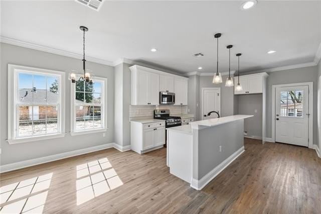 216 Trudeau Dr - Photo 4 of 17