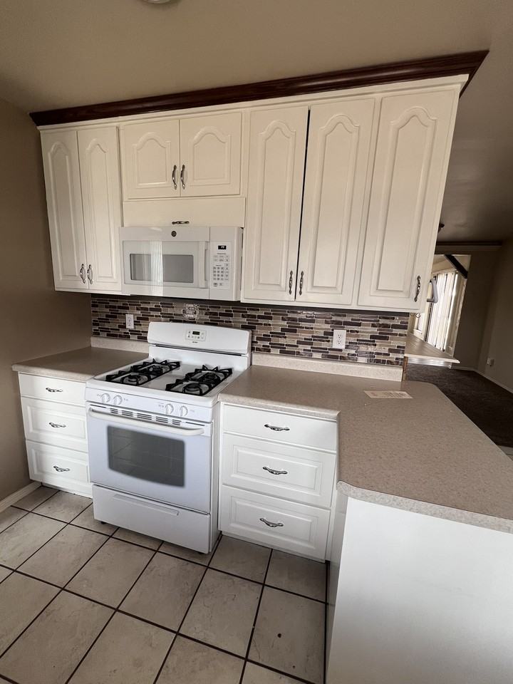 3500 Hercules Ave #1 - Photo 5 of 40