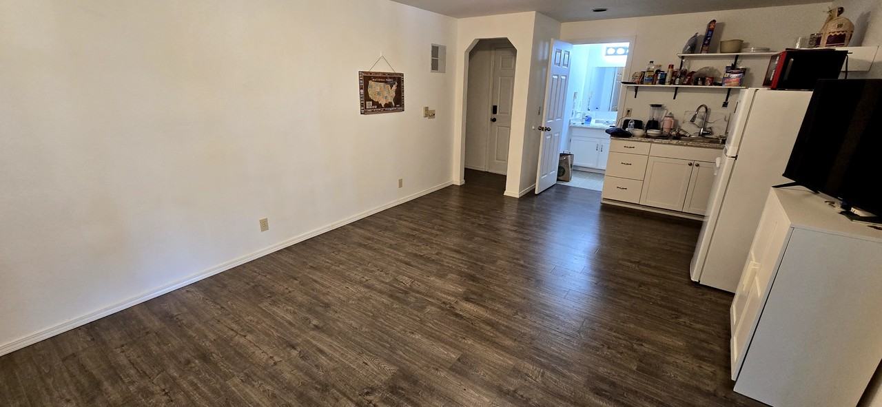 530 Nw Carolyn Ln Lowr - Photo 5 of 14
