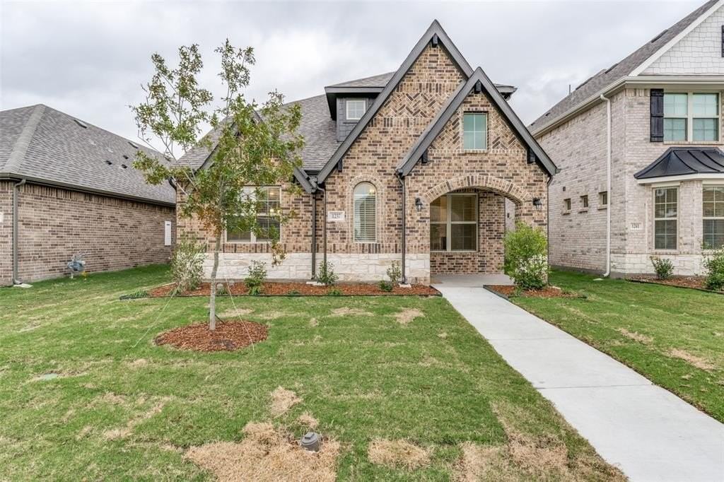 1237 Milfoil Dr - Photo 2 of 27