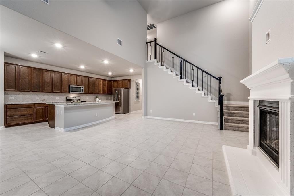 1237 Milfoil Dr - Photo 6 of 27
