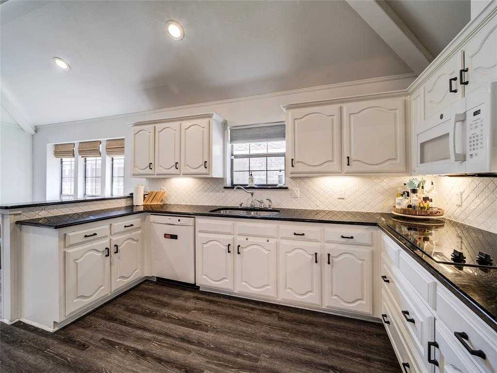 6650 Lovington Dr - Photo 6 of 20