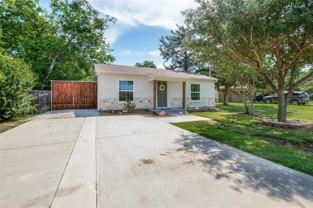 203 S Waxahachie St - Photo 1 of 1