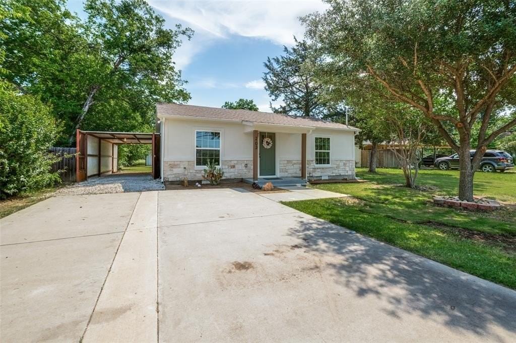 203 S Waxahachie St - Photo 2 of 26