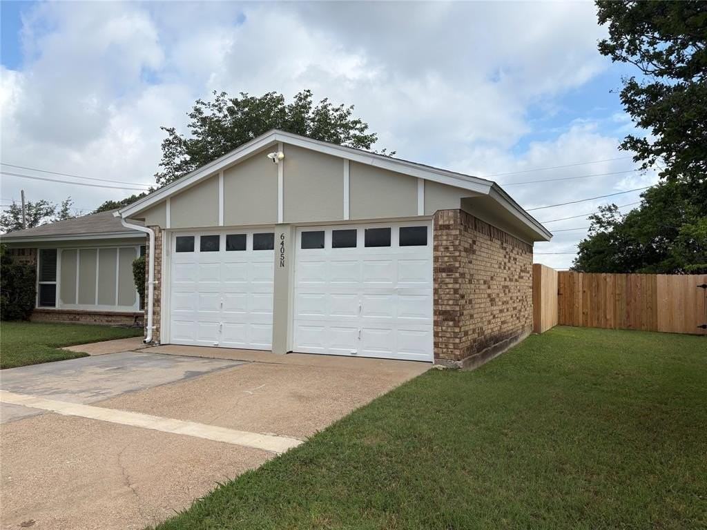 6405 Kary Lynn Dr N - Photo 3 of 40