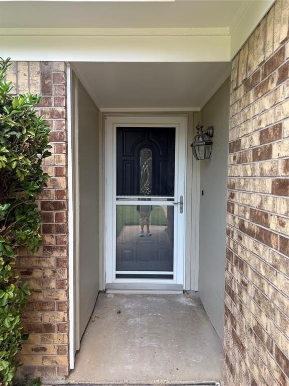 6405 Kary Lynn Dr N - Photo 5 of 40