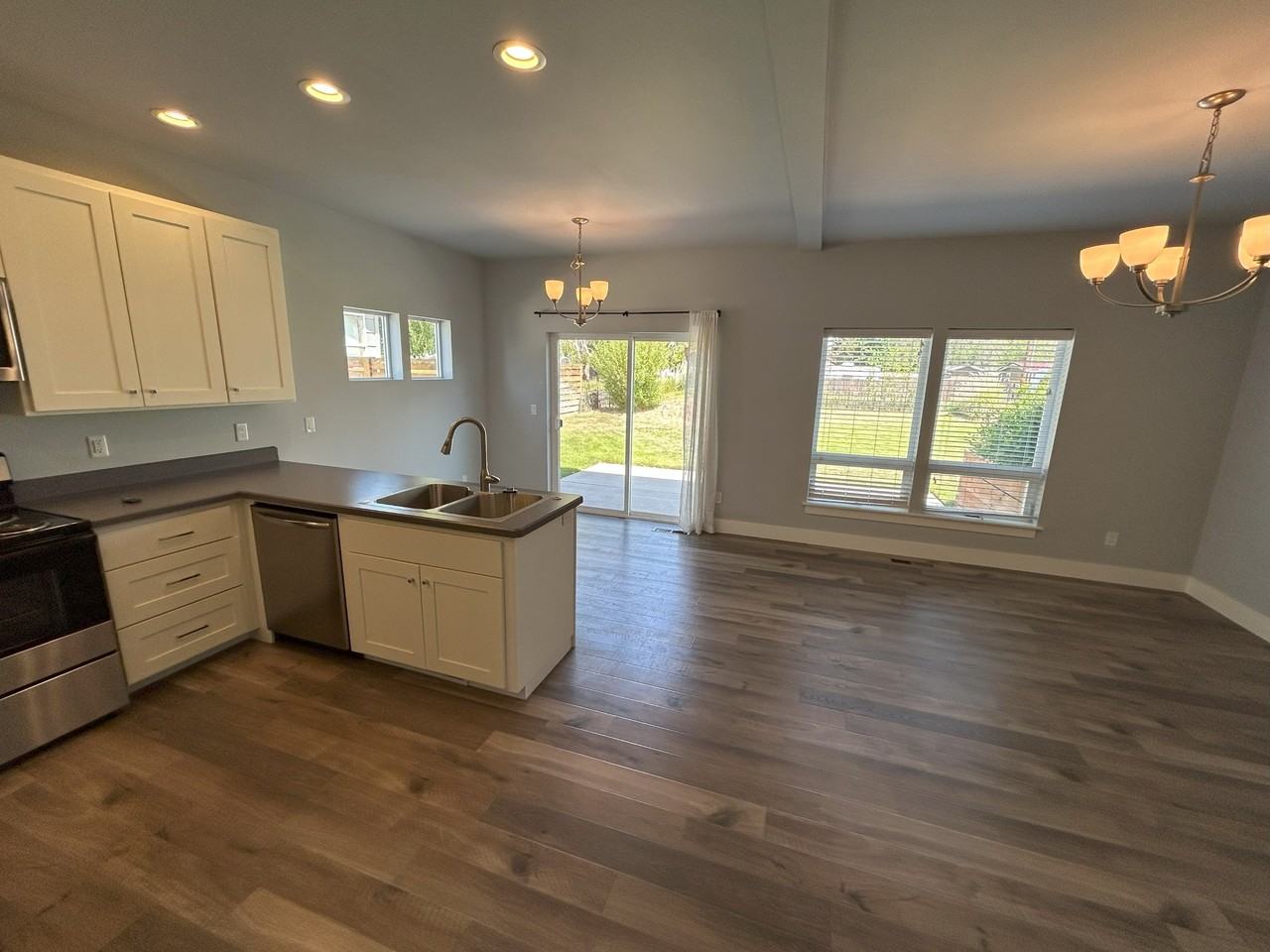 1726 Sw 27th St #1726 - Photo 3 of 18