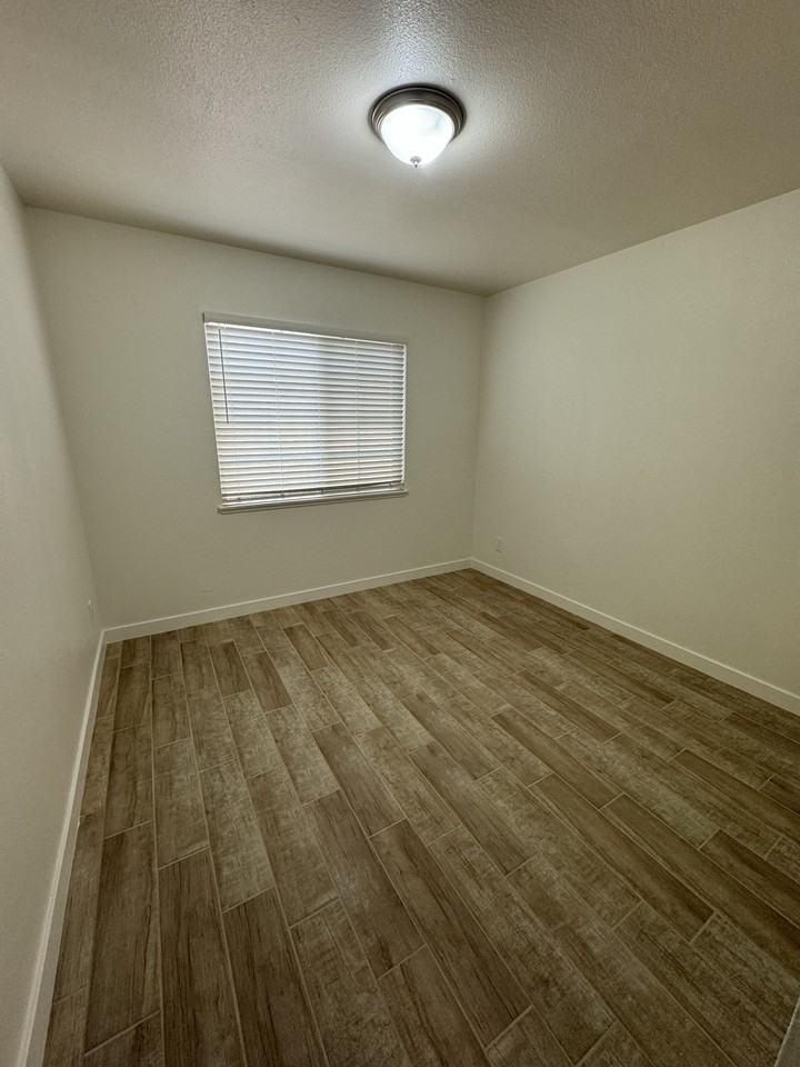 6546 Mount Ackerman Dr #1 - Photo 5 of 8