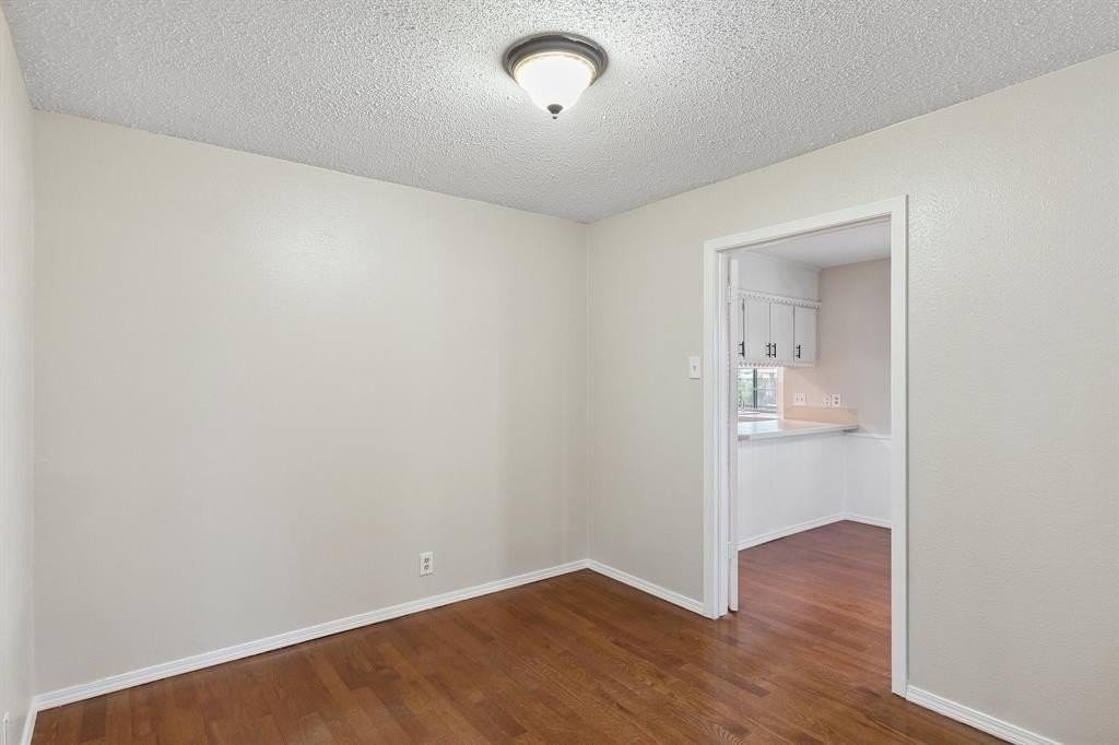 105 Wisteria Ct - Photo 6 of 27