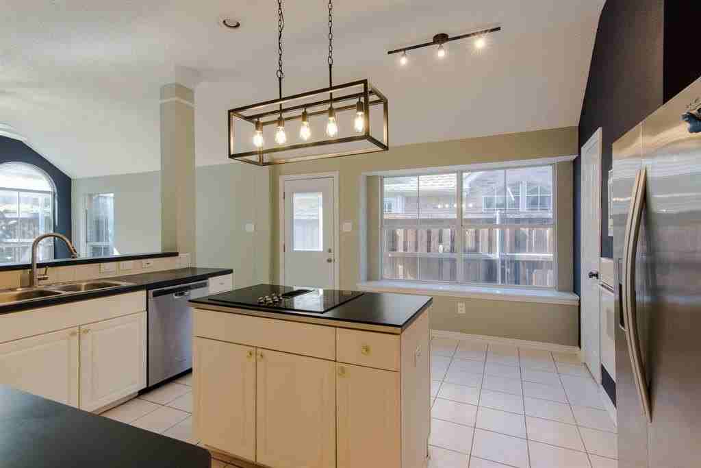 9321 Western Trl - Photo 6 of 19